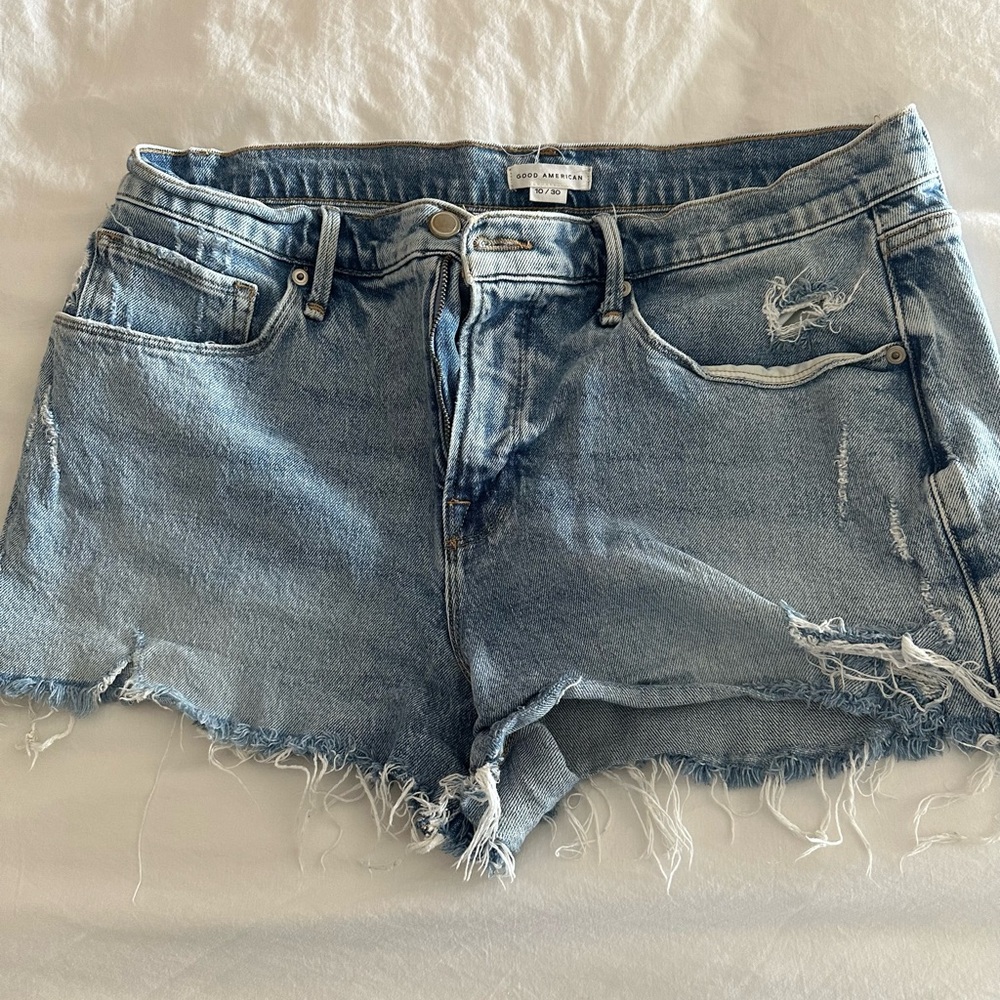 Good American Blue Jean Shorts Distressed Frayed Hem